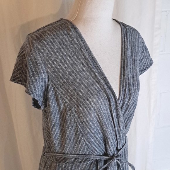 Banana Republic linen viscose blue white stripe faux wrap cap sleeve maxi sz6 - Picture 3 of 15